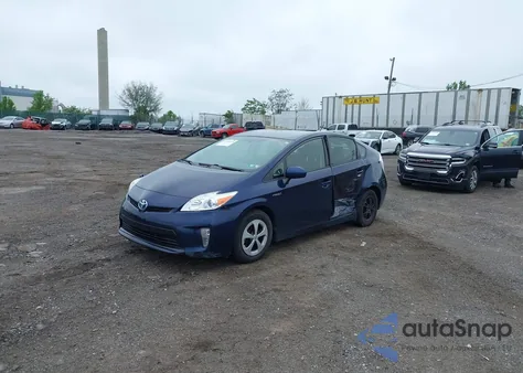 2015 Toyota Prius Three z USA, uszkodzony, nr VIN JTDKN3DU8F0408862